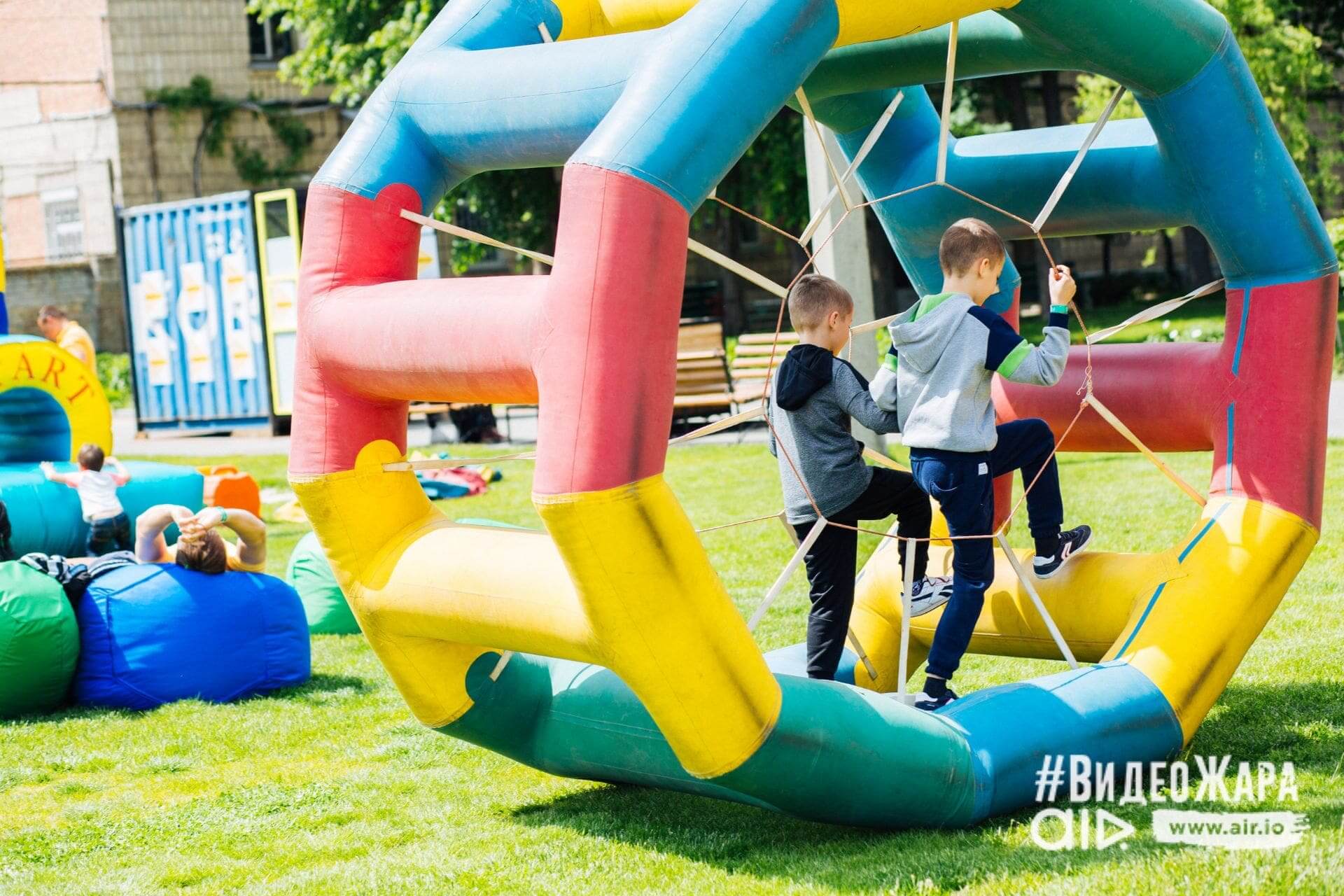 KIDS & FAMILY channel